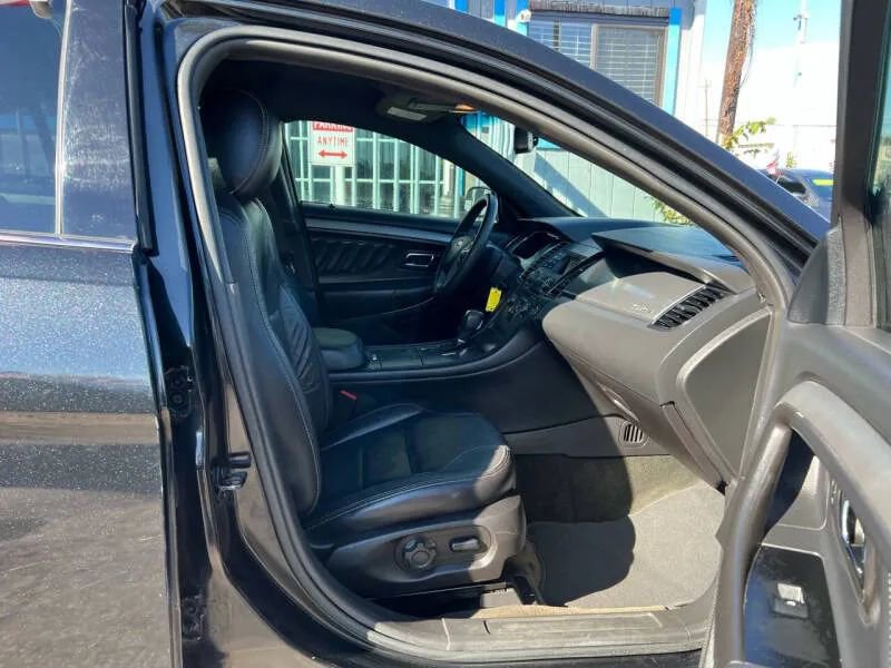 Used 2015 Ford Taurus SEL image 12