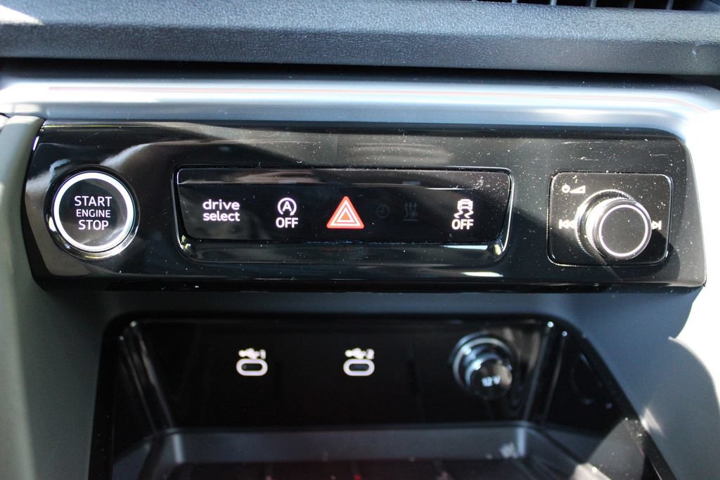 Used 2025 Audi Q5 Premium Plus w/ Premium Plus AWD/4WD image 20