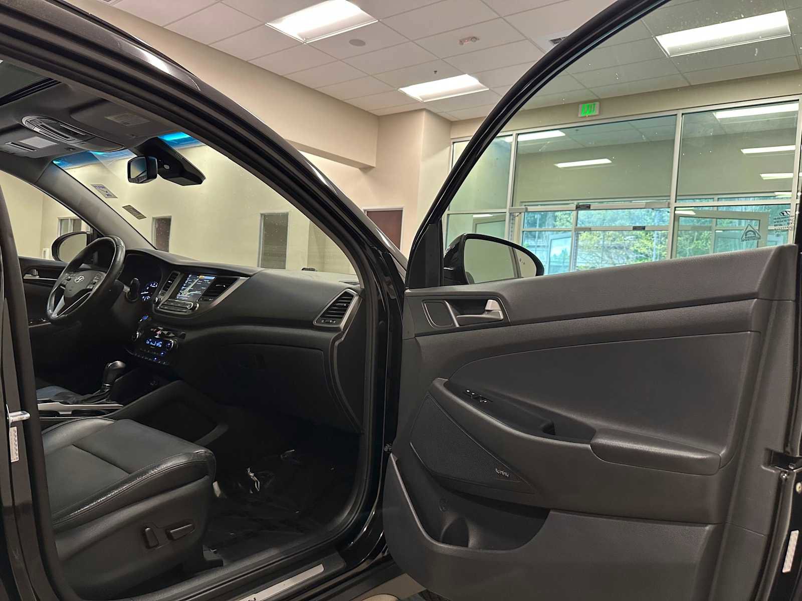 Used 2018 Hyundai Tucson Limited w/ Ultimate Package 02 AWD/4WD image 29