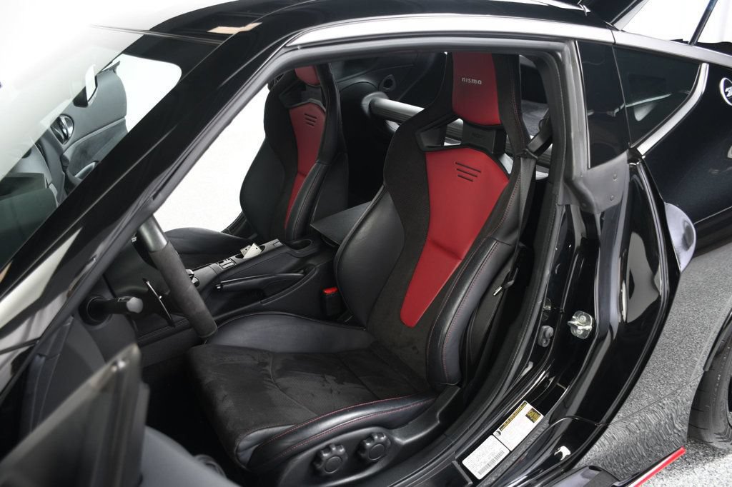 Used 2025 Nissan Z NISMO w/ Floor Mat Package RWD image 26