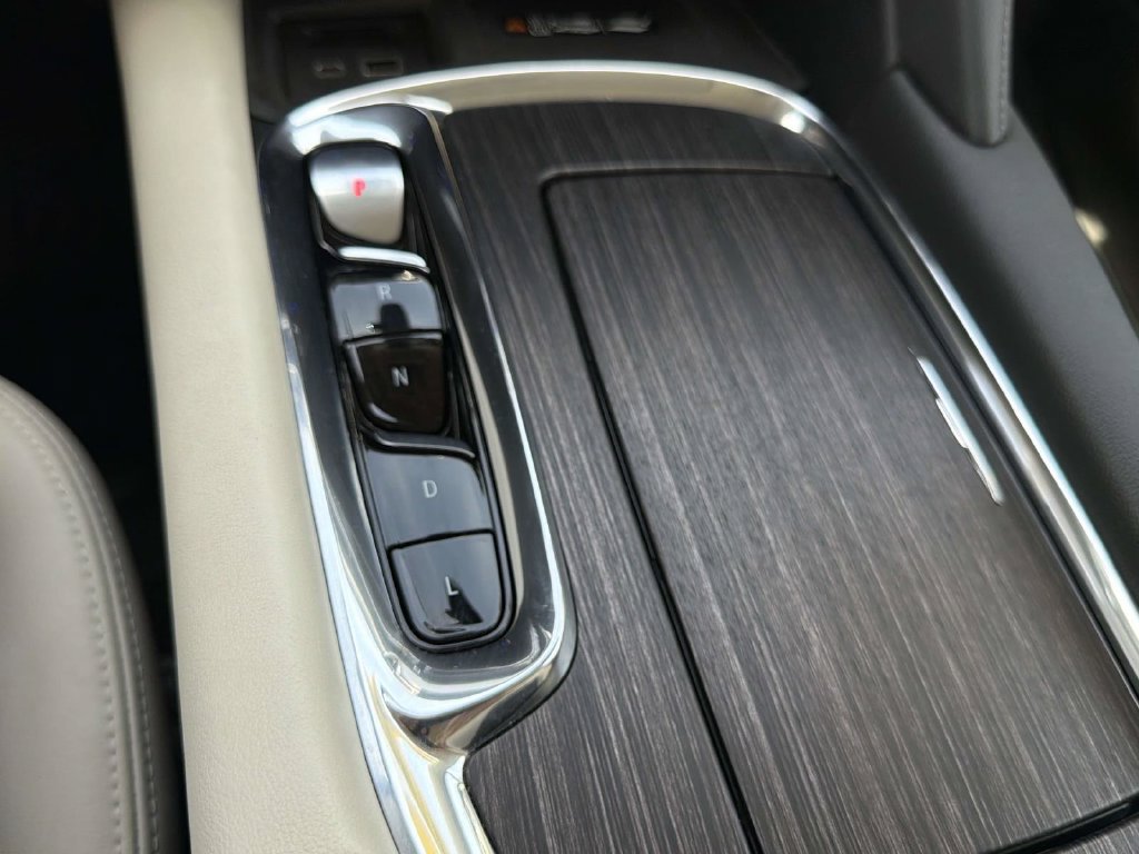 Used 2023 Buick Enclave Avenir FWD image 23