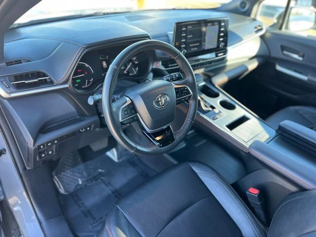Used 2023 Toyota Sienna XSE image 12