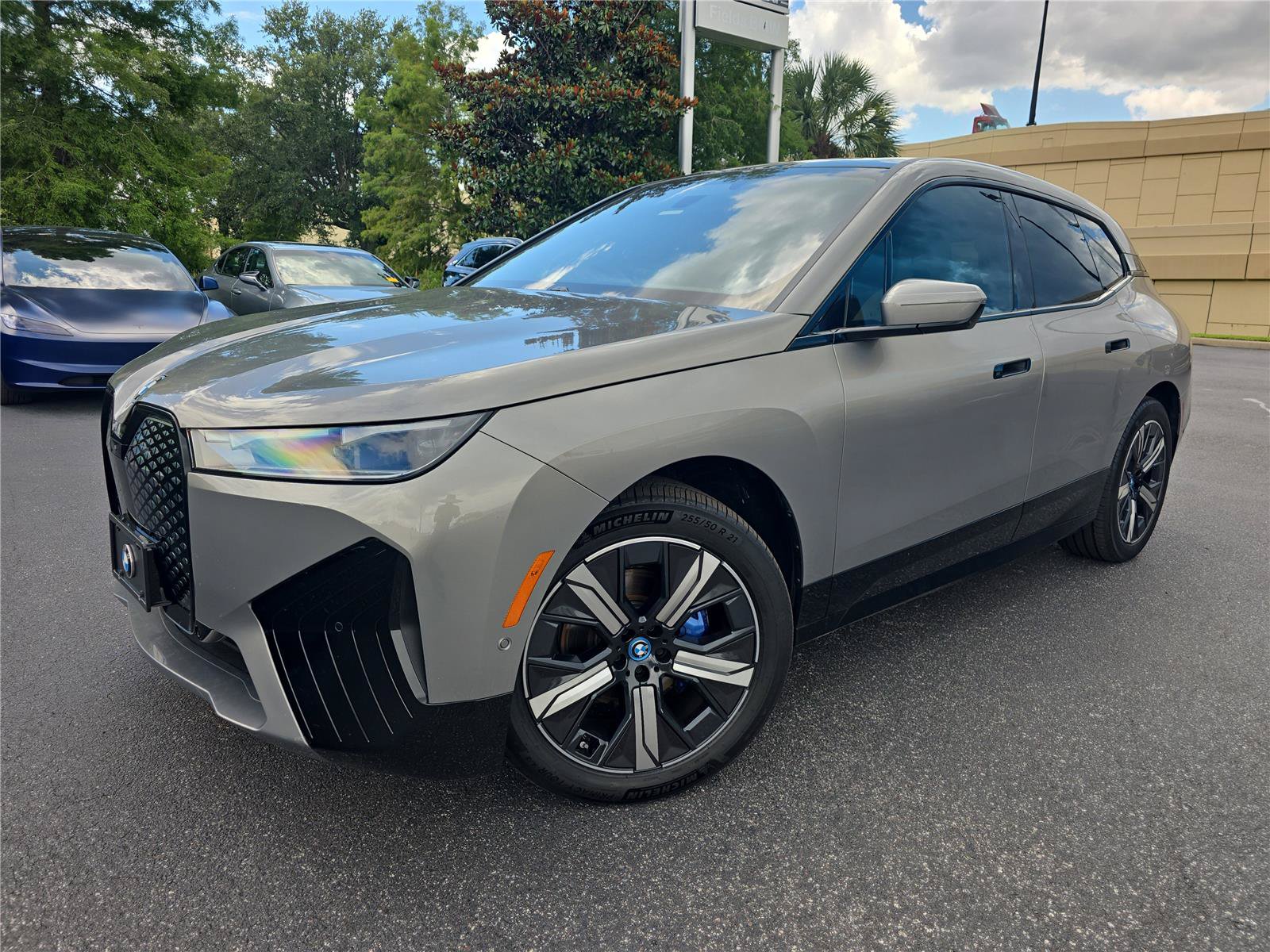 Certified 2024 BMW iX xDrive50 w/ Premium Package AWD/4WD image 26