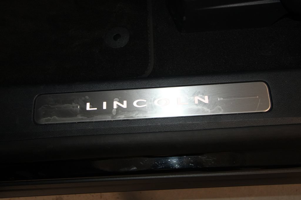 Used 2026 Lincoln Aviator Reserve AWD/4WD image 7