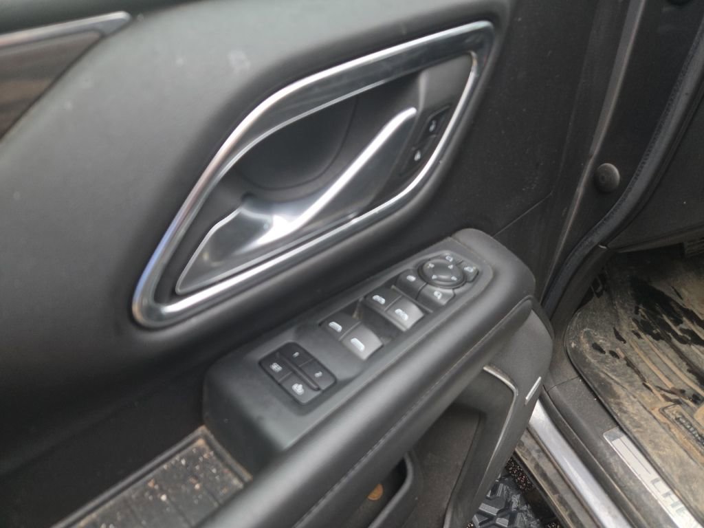 Used 2022 Chevrolet Tahoe Z71 w/ Luxury Package image 9