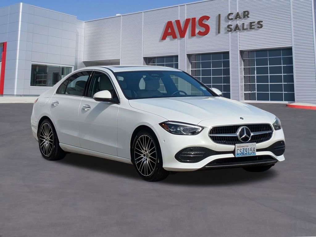 Used 2025 Mercedes-Benz C 300 4MATIC Sedan image 3