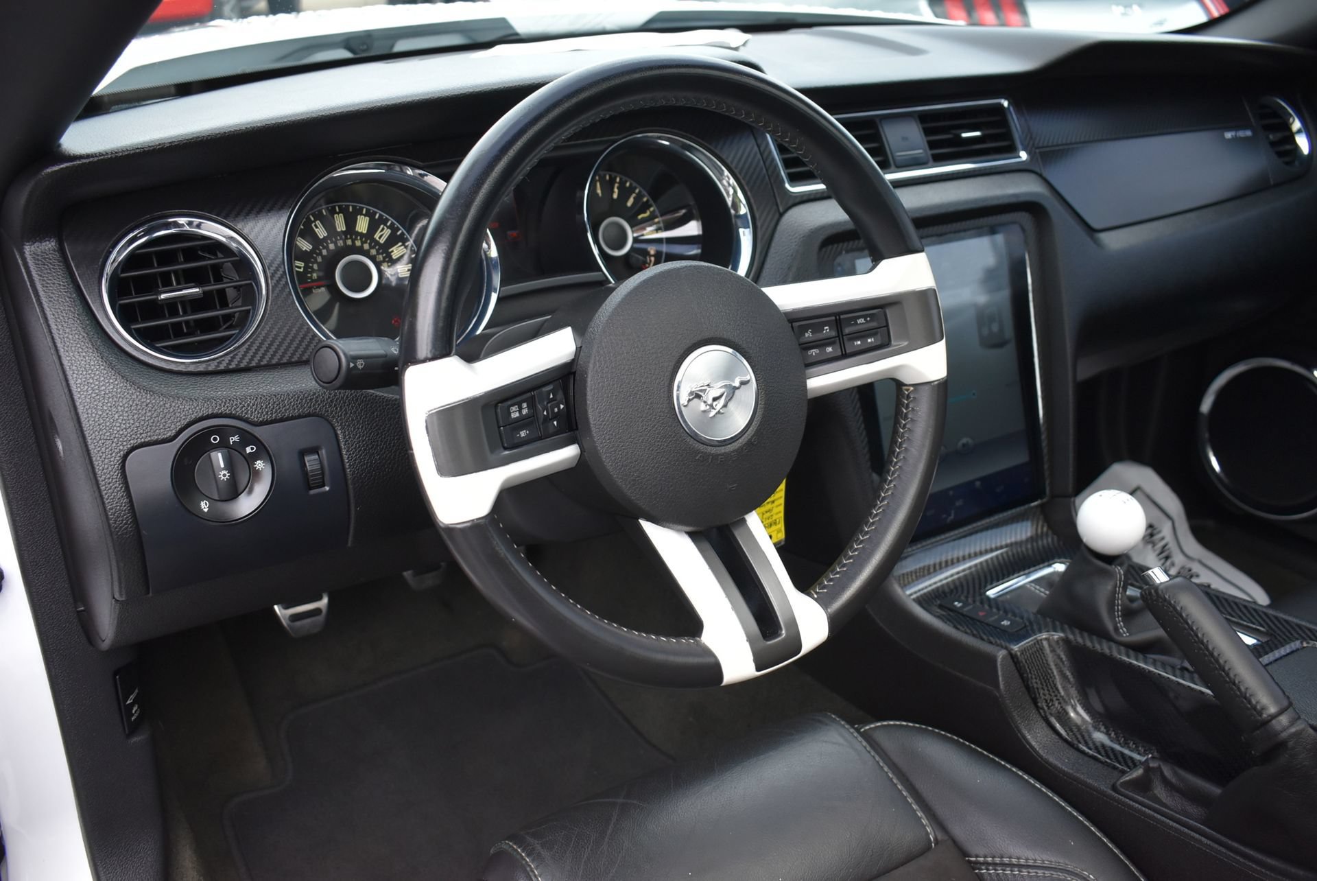 Used 2014 Ford Mustang GT Premium w/ Equipment Group 402A RWD image 17