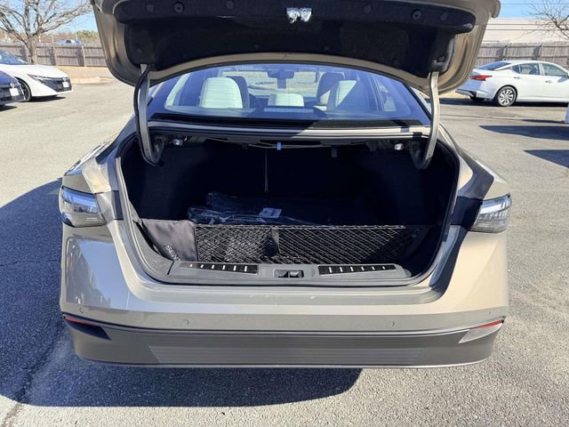 New 2026 Nissan Sentra SL w/ Floor Mat Package image 12