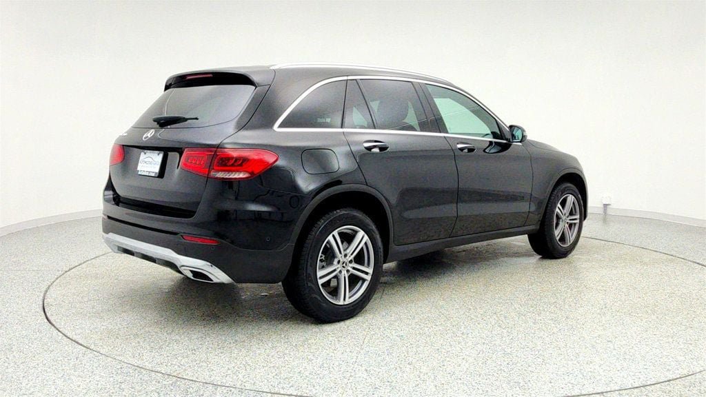 Used 2022 Mercedes-Benz GLC 300 image 5