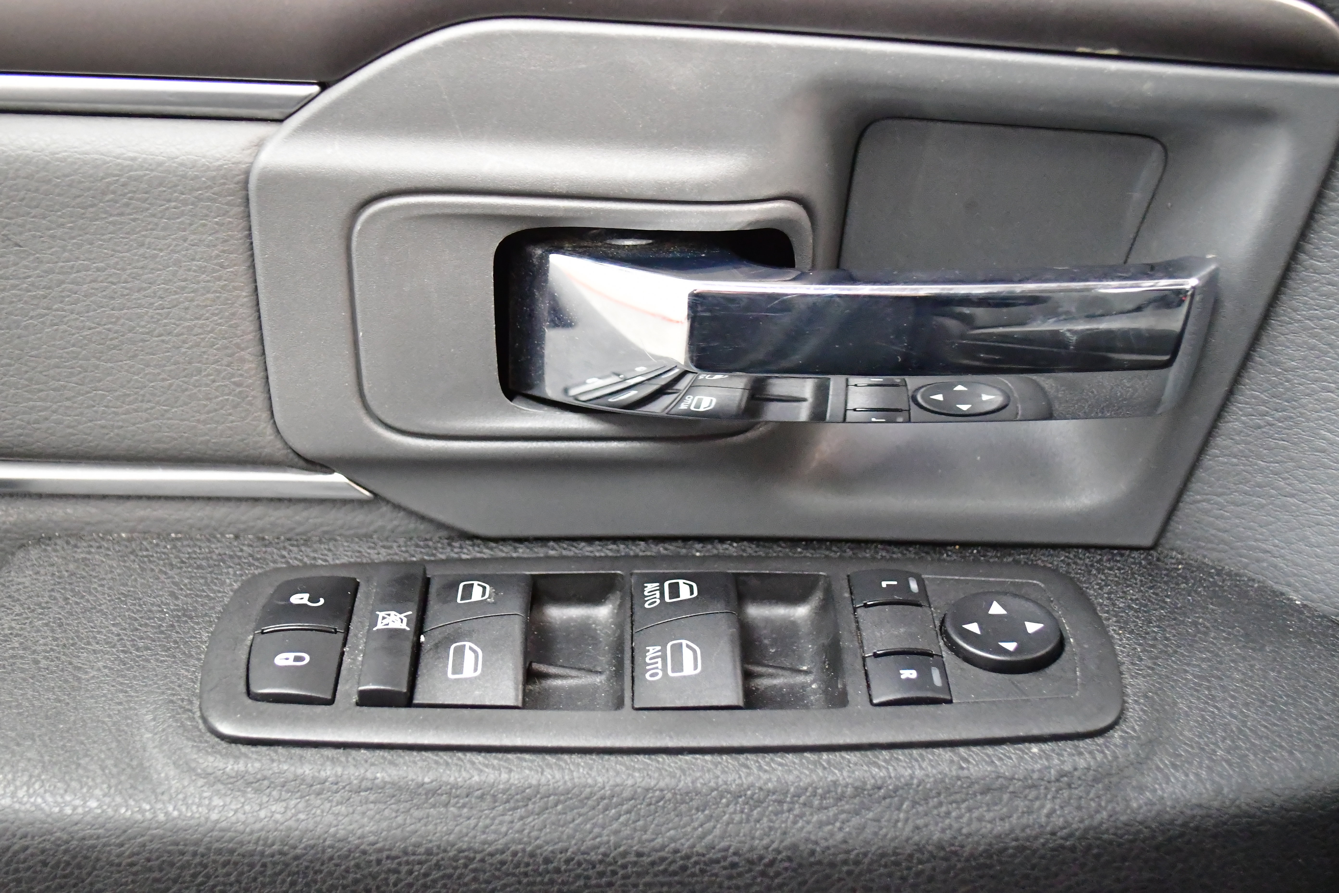 Used 2023 RAM 1500 Classic SLT w/ Trailer & Traction Group image 25