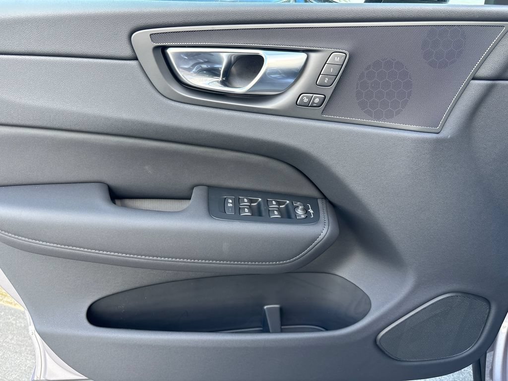 New 2026 Volvo XC60 B5 Core AWD/4WD image 7