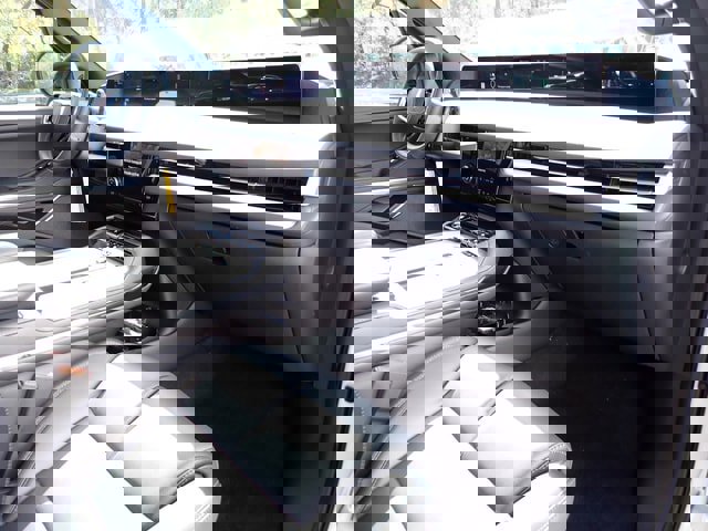 New 2025 Lincoln Navigator Reserve w/ Jet Appearance Package image 12