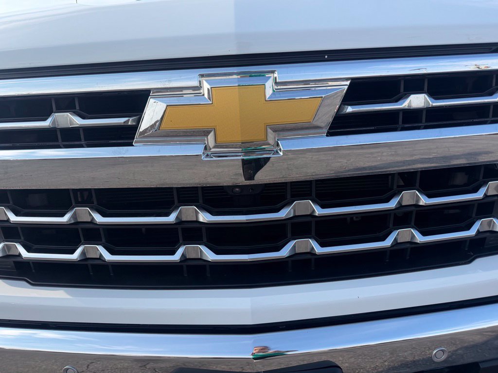 Used 2025 Chevrolet Silverado 1500 LTZ w/ Z71 Off-Road Package AWD/4WD image 6