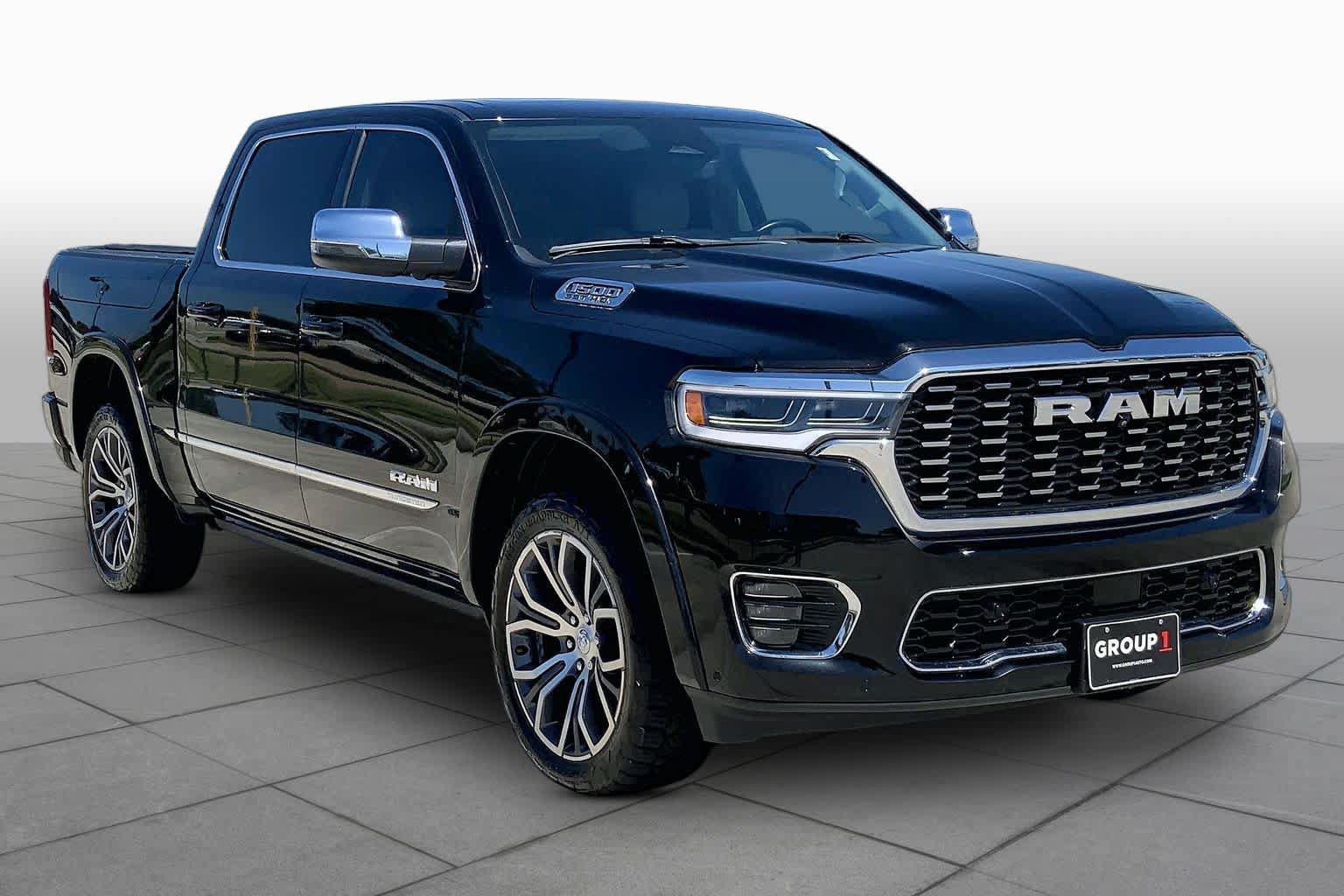 Used 2025 RAM 1500 Tungsten AWD/4WD image 5