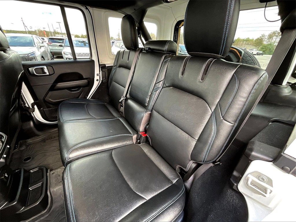 Used 2024 Jeep Wrangler Unlimited Sahara w/ Safety Group image 14