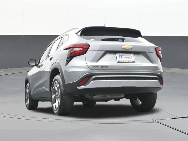 Used 2024 Chevrolet Trax LT w/ Driver Confidence Package FWD image 50