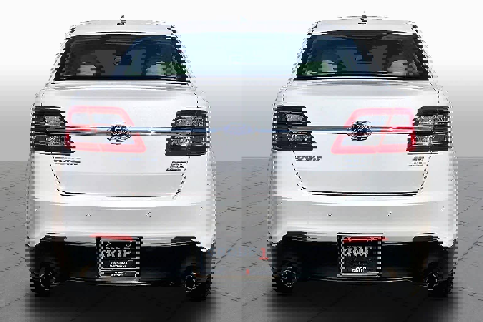 Used 2015 Ford Taurus SEL w/ Equipment Group 201A FWD image 4