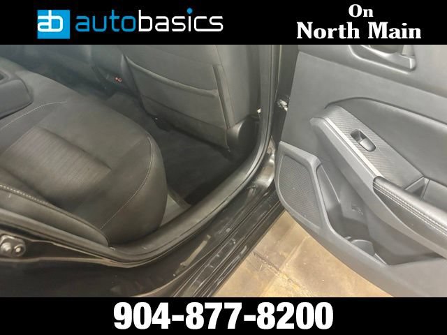 Used 2025 Nissan Altima 2.5 SV FWD image 13