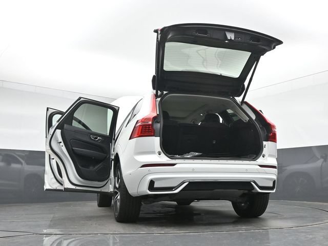 Used 2024 Volvo XC60 B5 Plus w/ Protection Package Premier AWD/4WD image 50