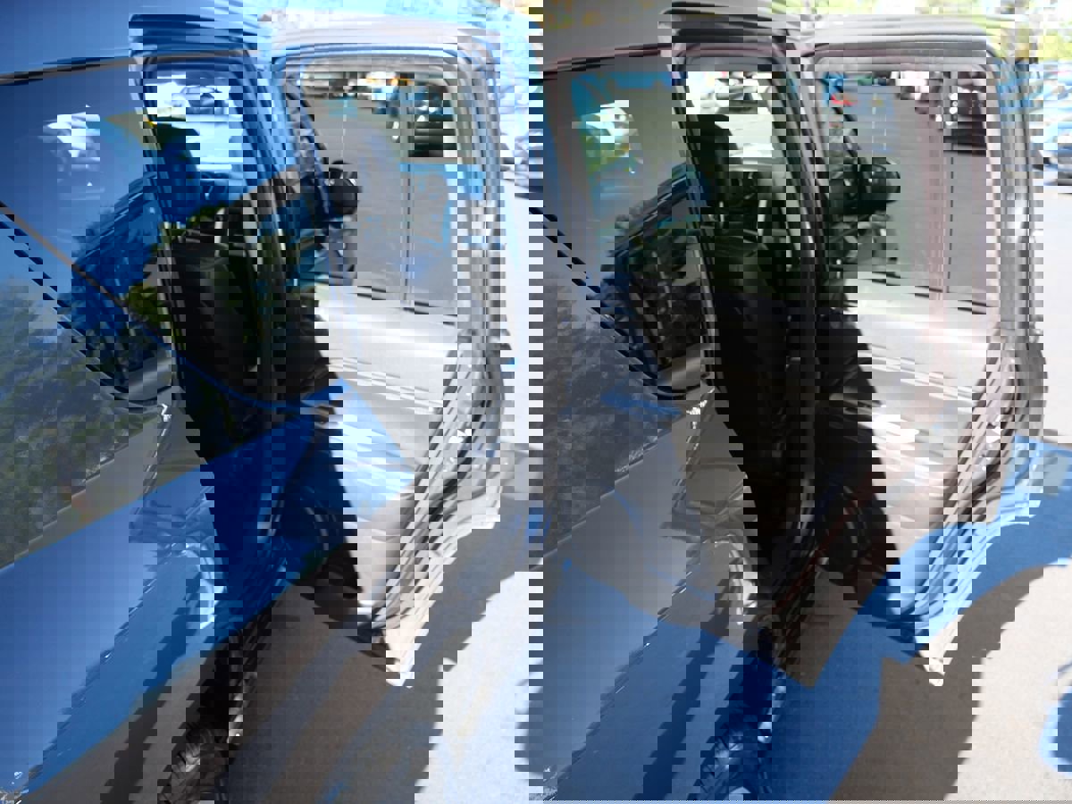 Used 2017 Jeep Compass Latitude image 30