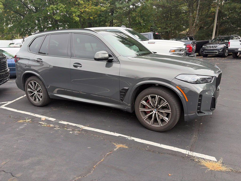 Used 2026 BMW X5 xDrive40i w/ M Sport Package AWD/4WD image 4