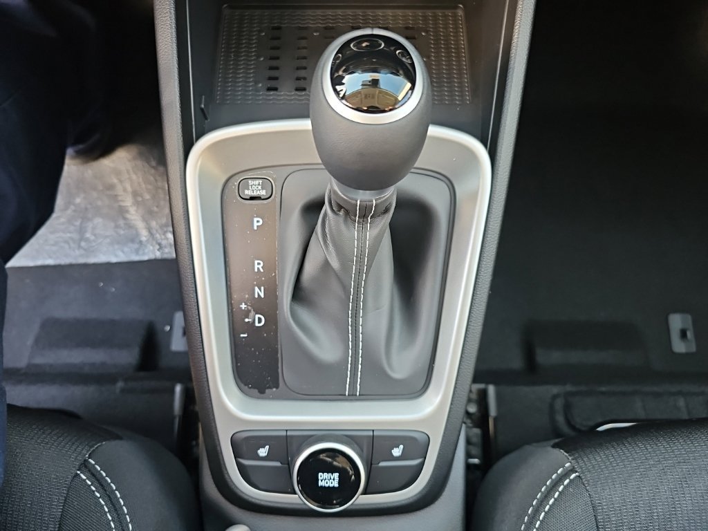 New 2026 Hyundai Venue SEL FWD image 22