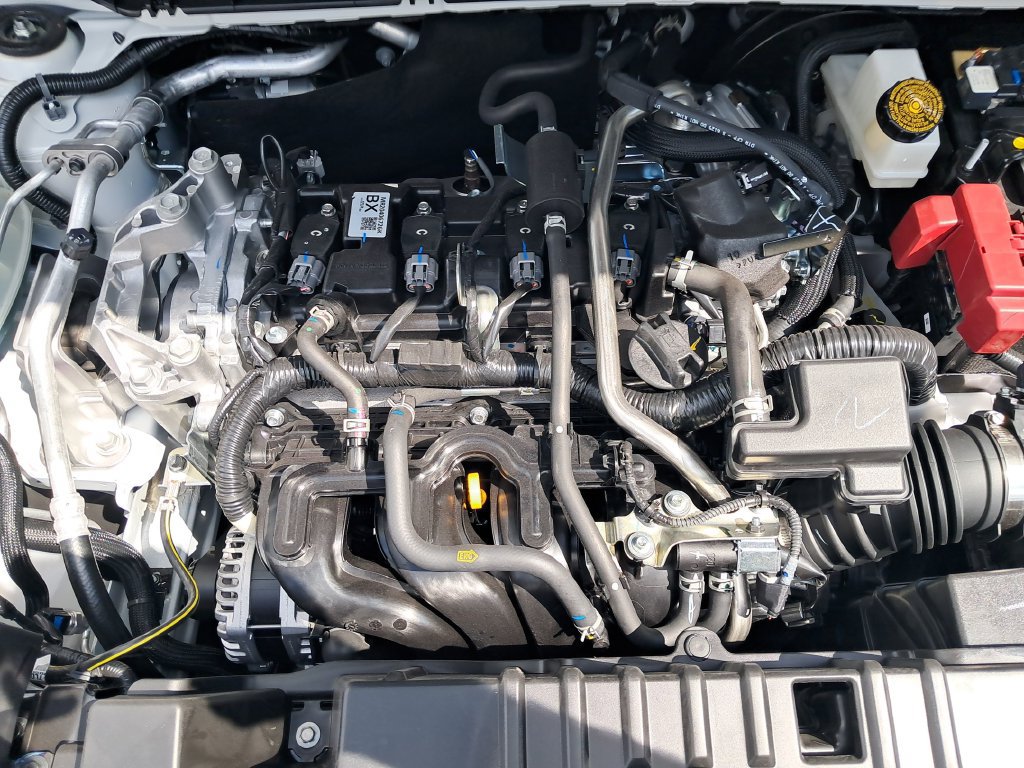 New 2026 Nissan Kicks SR AWD/4WD image 23