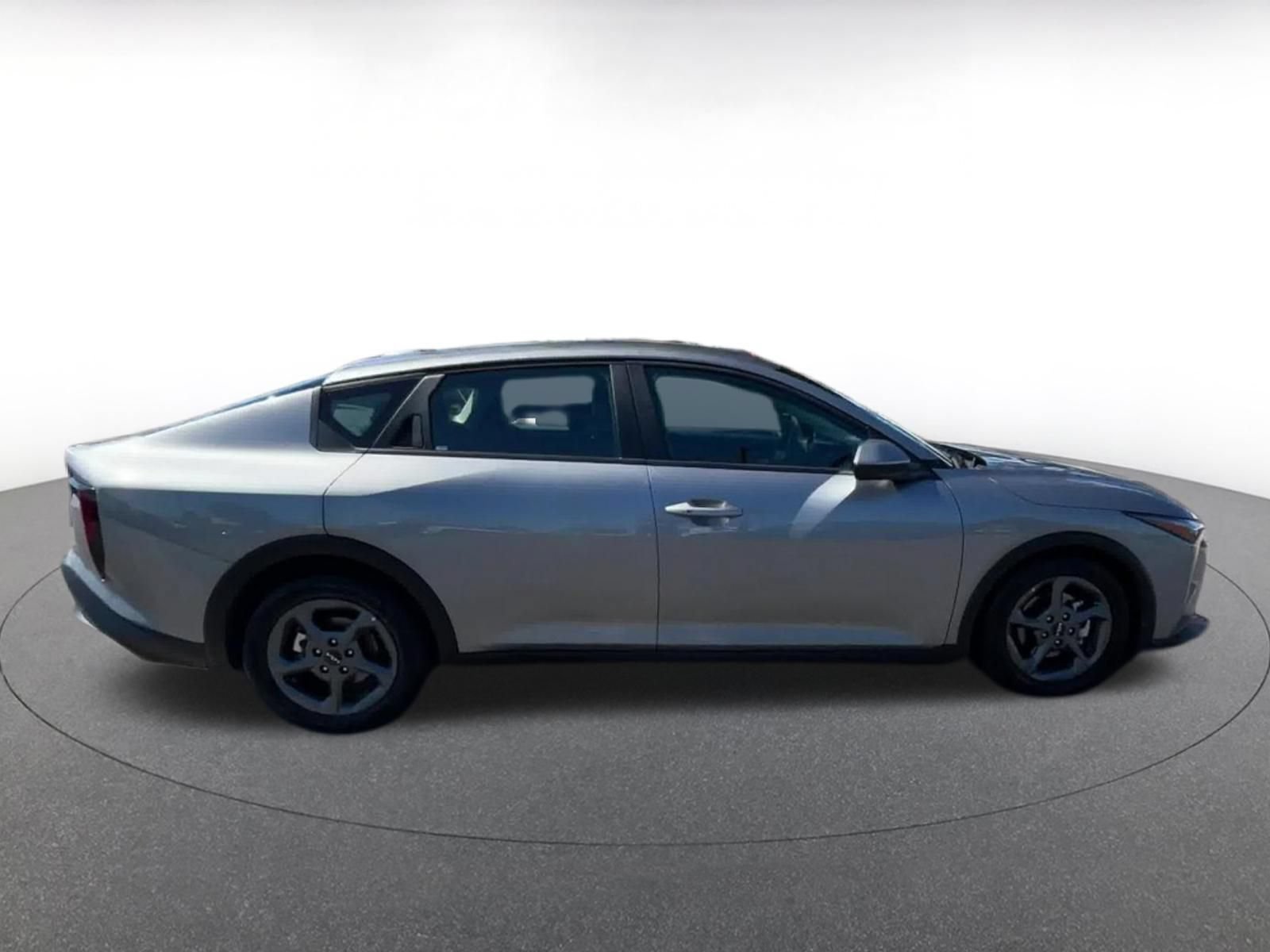 Used 2025 Kia K4 FWD image 16