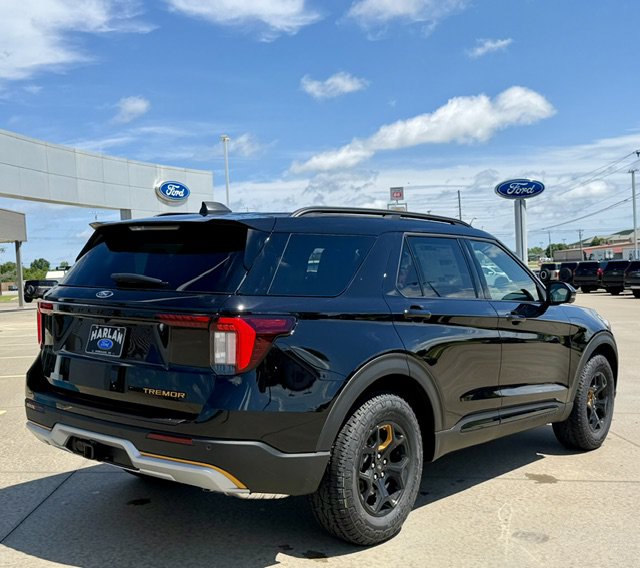 New 2026 Ford Explorer Tremor w/ Tremor Ultimate Package AWD/4WD image 4