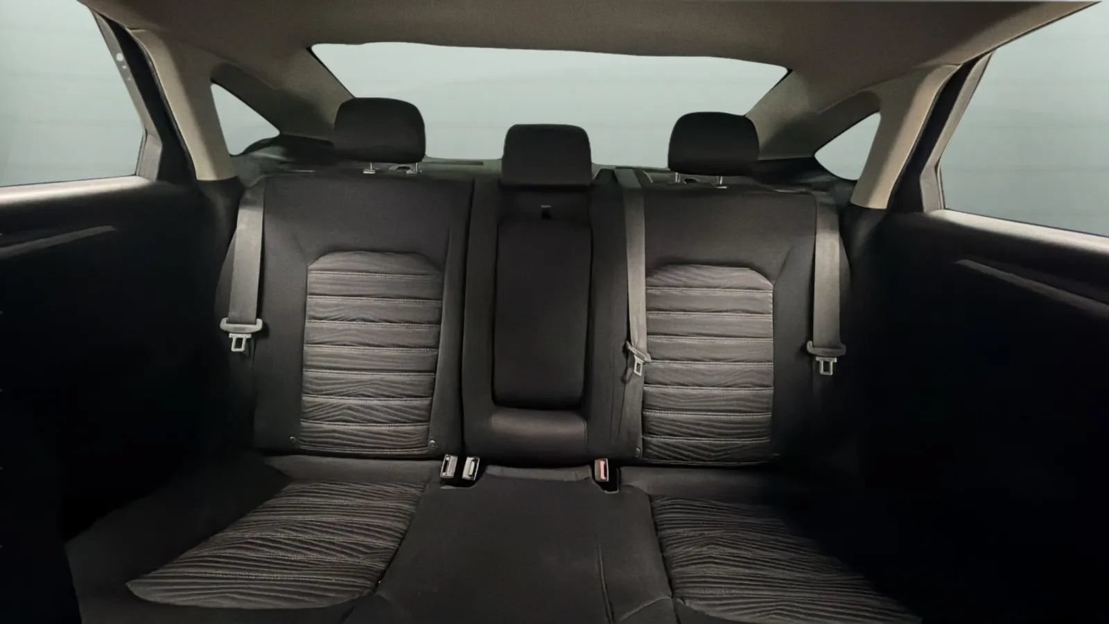 Used 2016 Ford Fusion SE FWD image 17