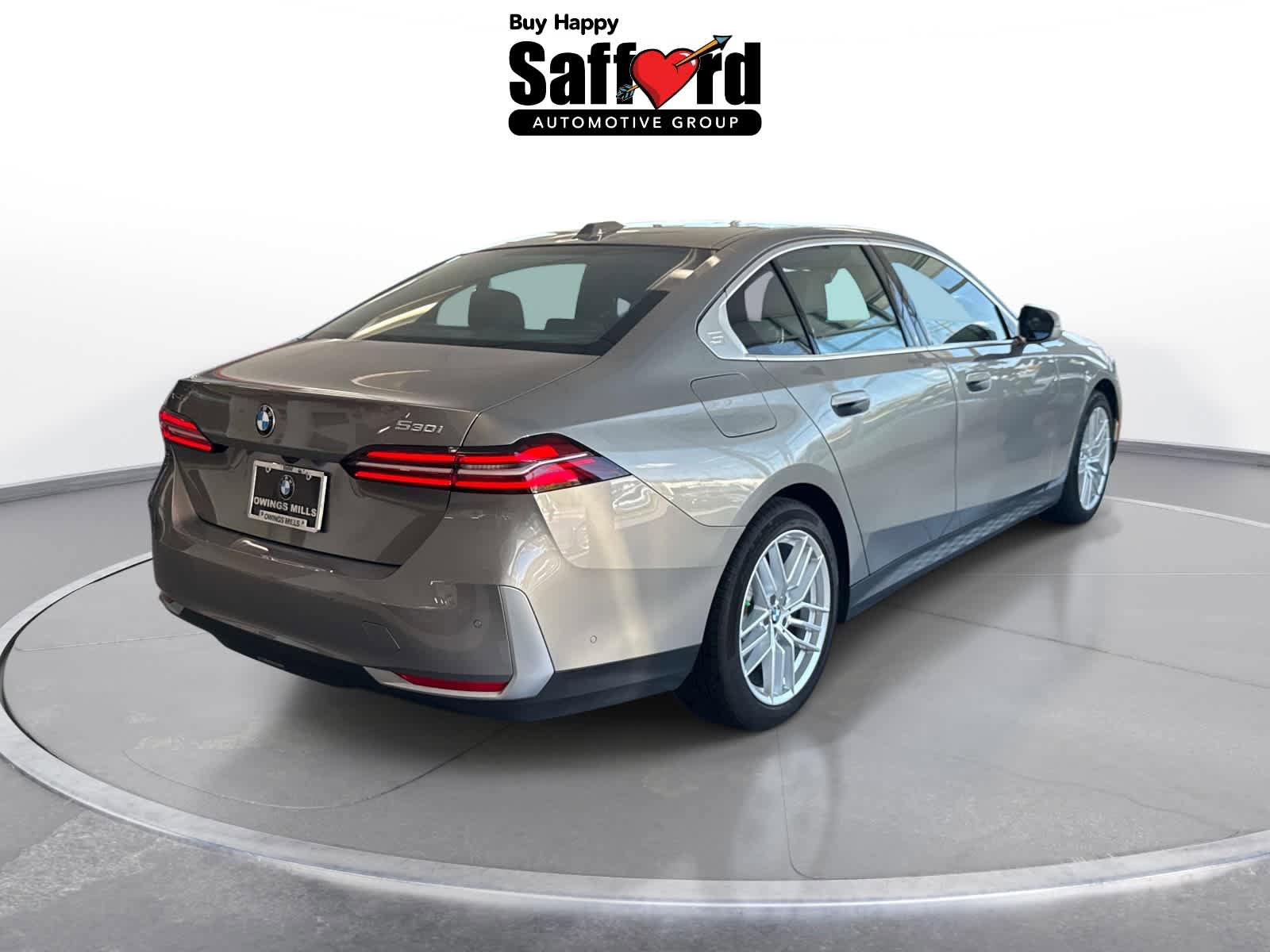 Used 2024 BMW 530i xDrive w/ Convenience Package AWD/4WD image 18