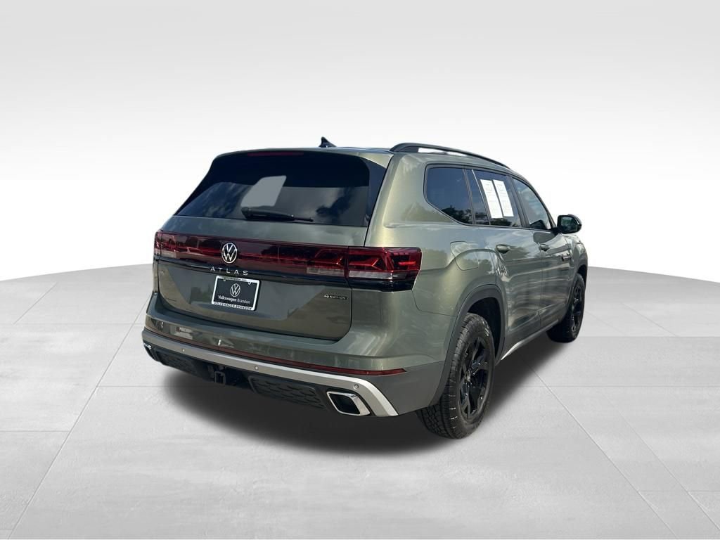 Used 2026 Volkswagen Atlas Peak Edition AWD/4WD image 5