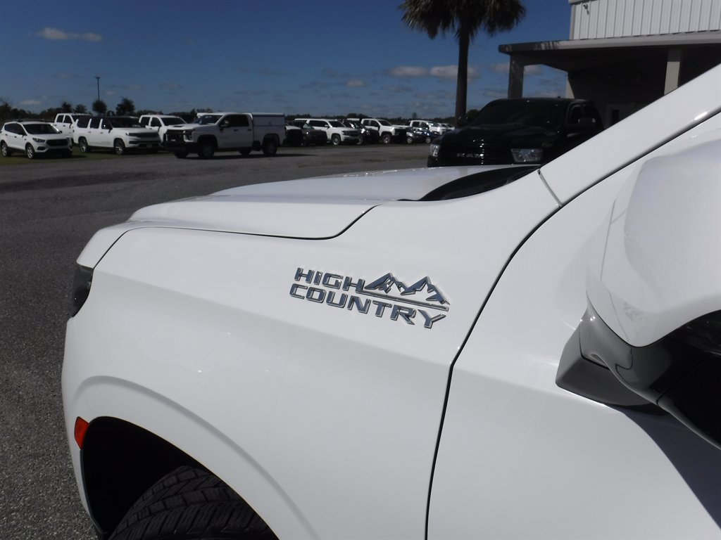 Used 2023 Chevrolet Tahoe High Country image 28