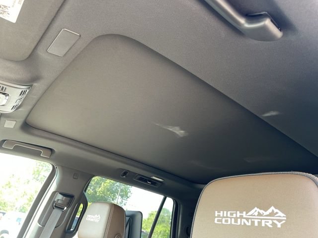 New 2026 Chevrolet Tahoe High Country AWD/4WD image 22