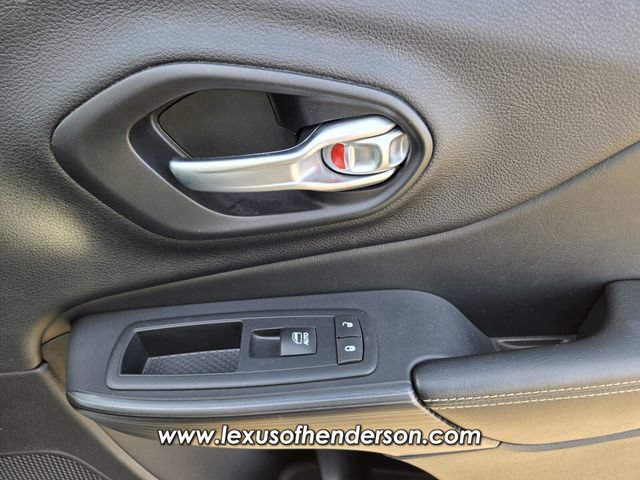 Used 2016 Jeep Cherokee Limited AWD/4WD image 17