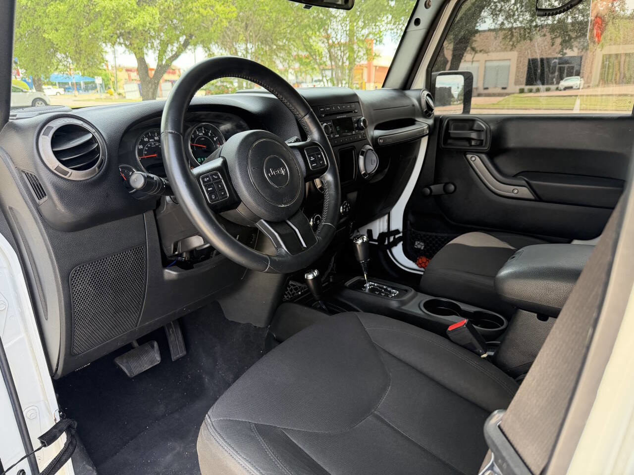 Used 2016 Jeep Wrangler Unlimited Sport w/ Connectivity Group image 9