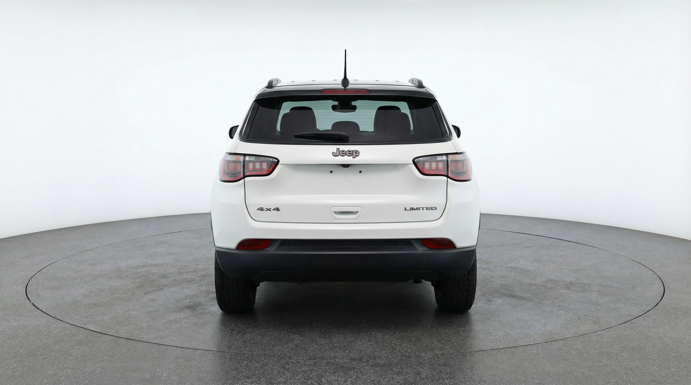 Used 2025 Jeep Compass Trailhawk AWD/4WD image 7