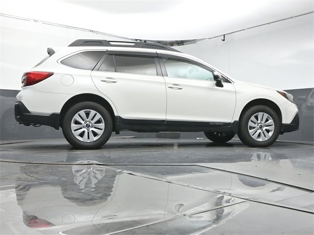 Used 2018 Subaru Outback 2.5i Premium image 39