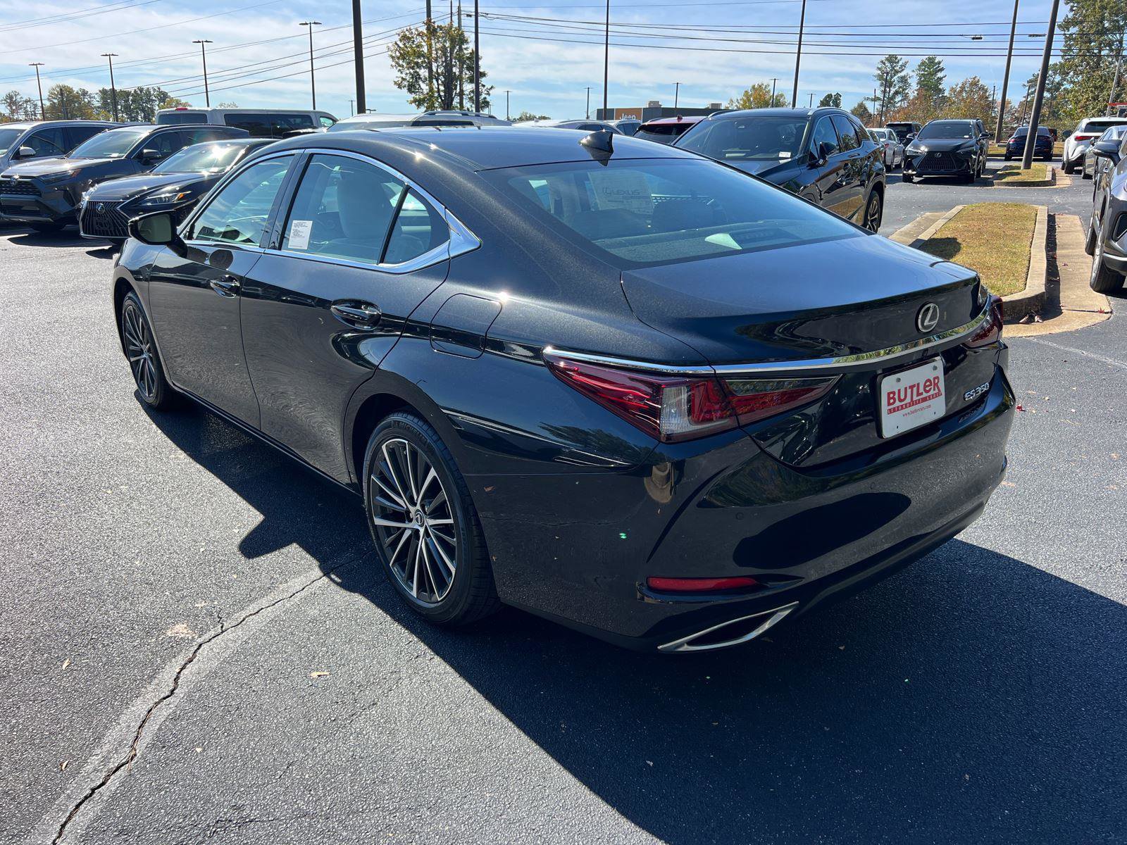 New 2025 Lexus ES 350 w/ Premium Package image 8