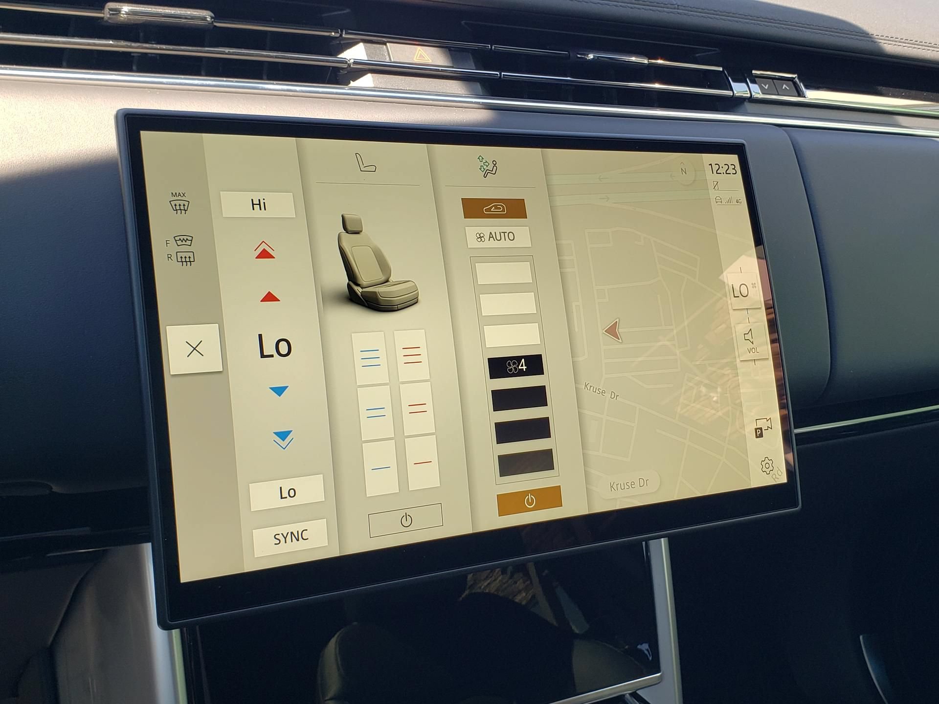 New 2026 Land Rover Range Rover SE AWD/4WD image 24