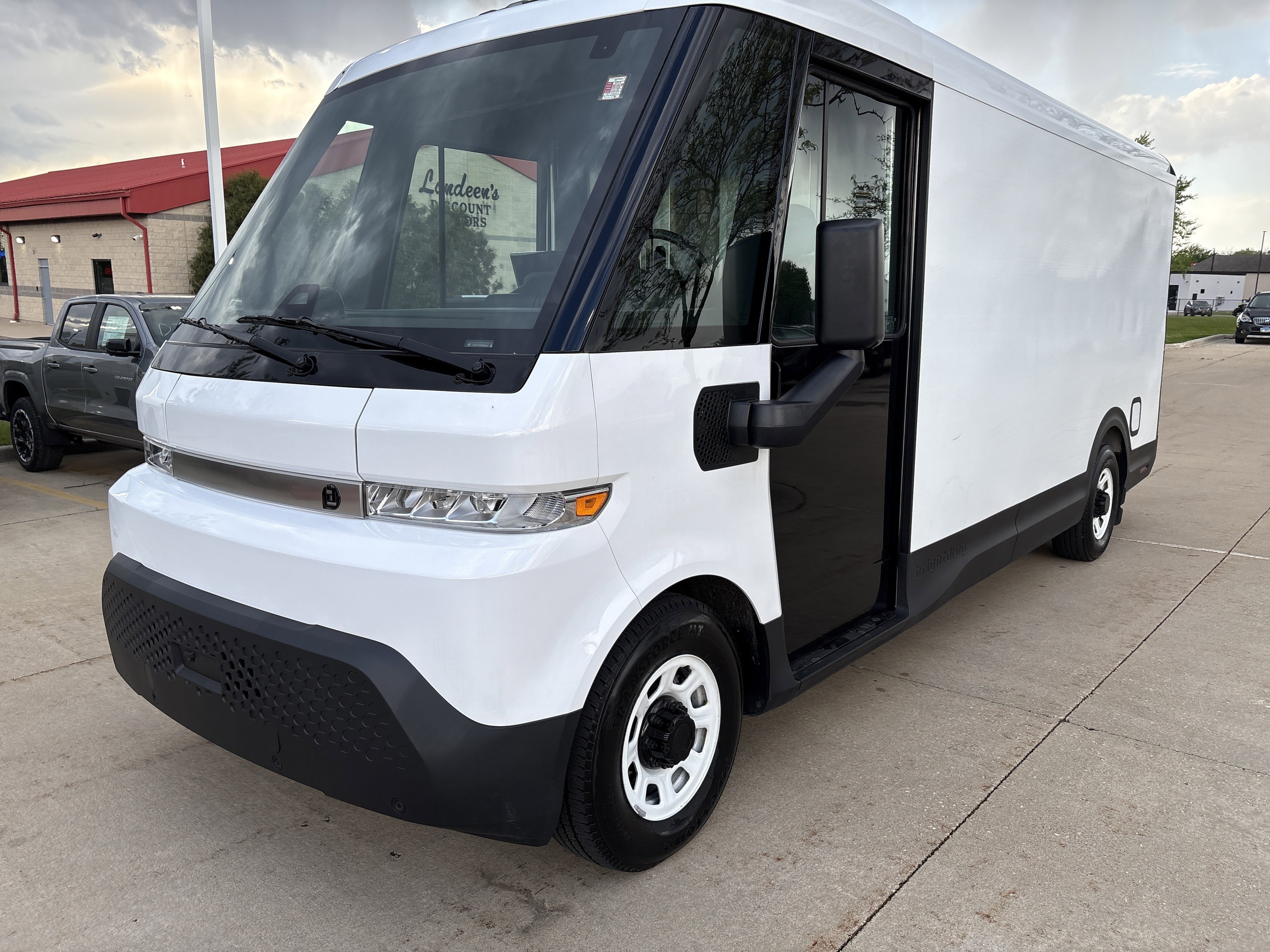 Used 2024 Chevrolet Brightdrop 600 w/ Battery Pack, Max Range AWD/4WD image 3