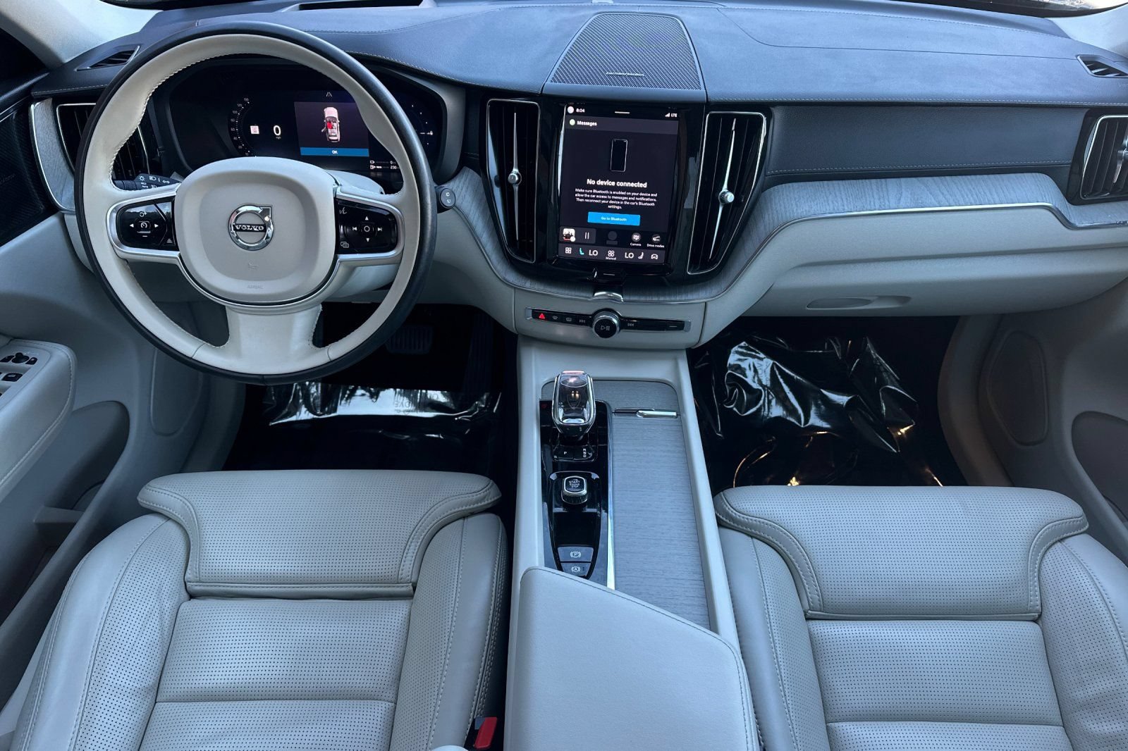 Certified 2024 Volvo XC60 T8 Ultimate w/ Protection Package Premier AWD/4WD image 3