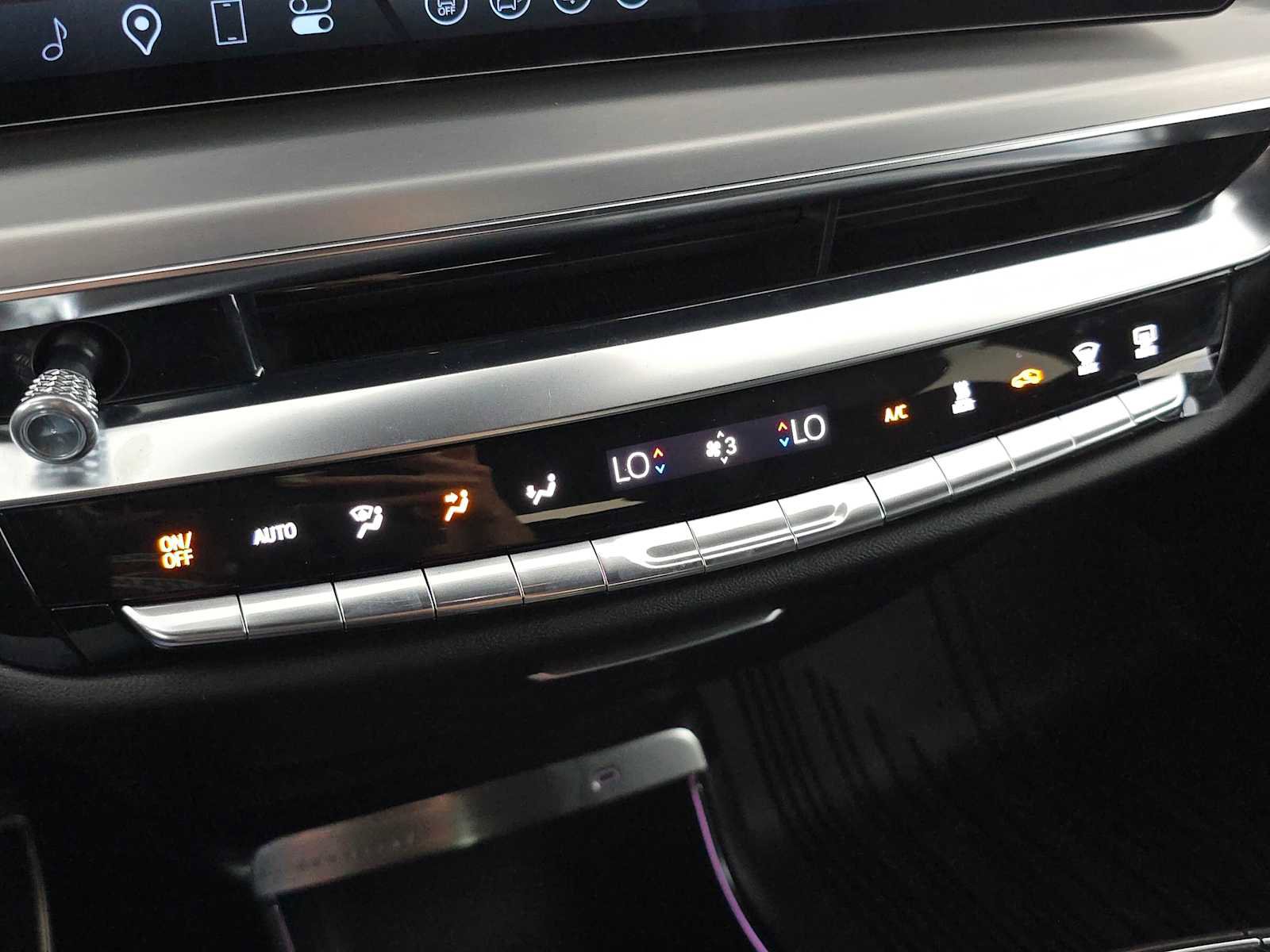 New 2026 Cadillac Lyriq V w/ LPO, Floor Liner Package AWD/4WD image 31