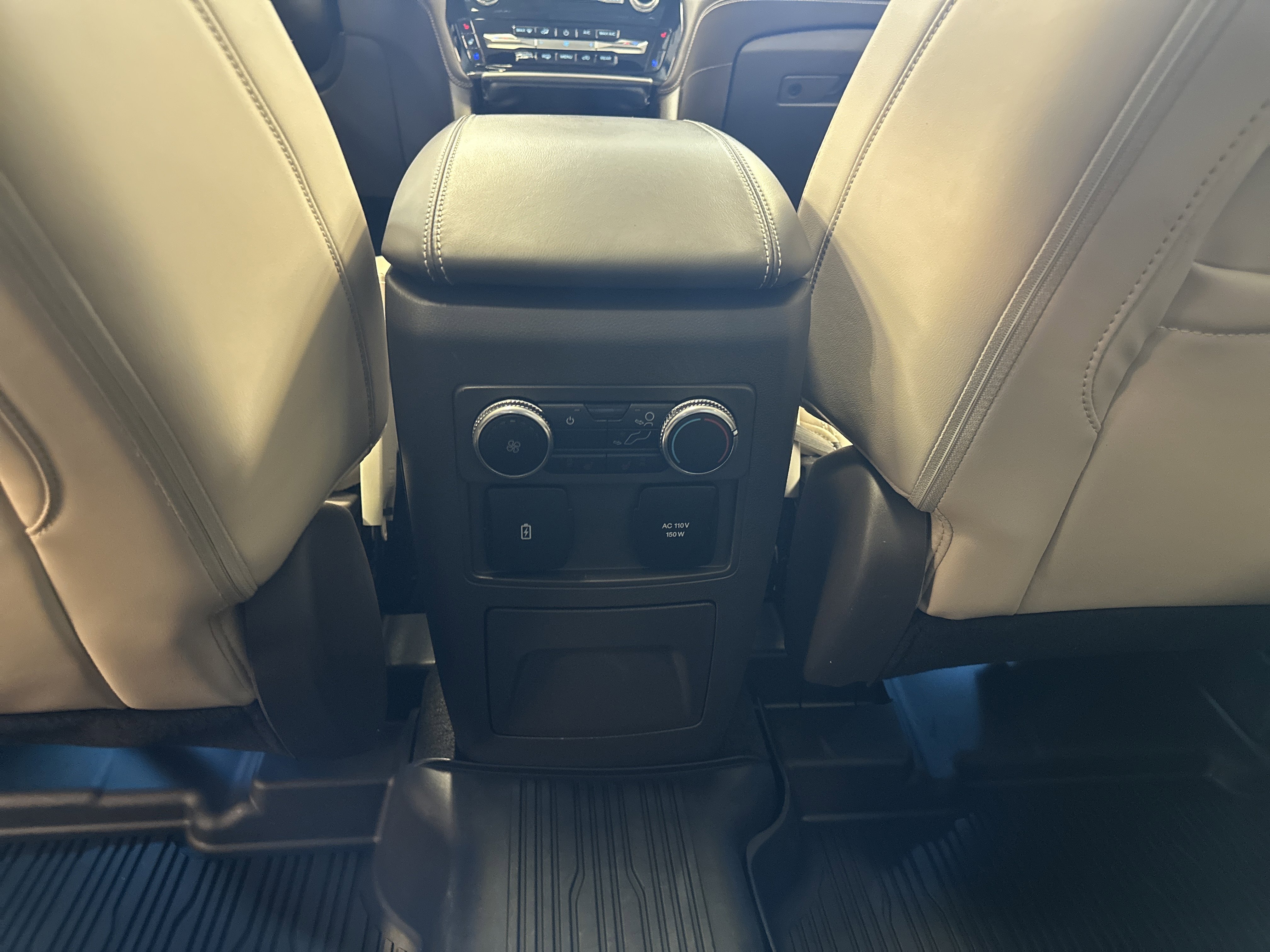 Used 2022 Ford Explorer Platinum w/ Technology Package image 29