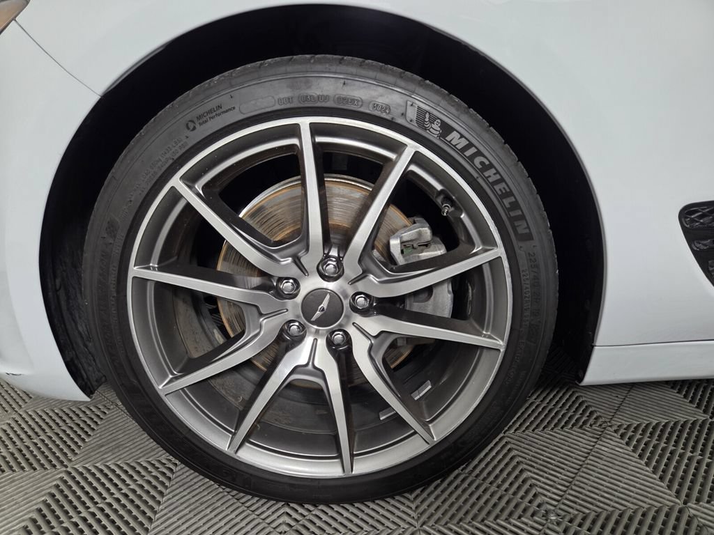 Used 2022 Genesis G70 3.3T RWD image 8