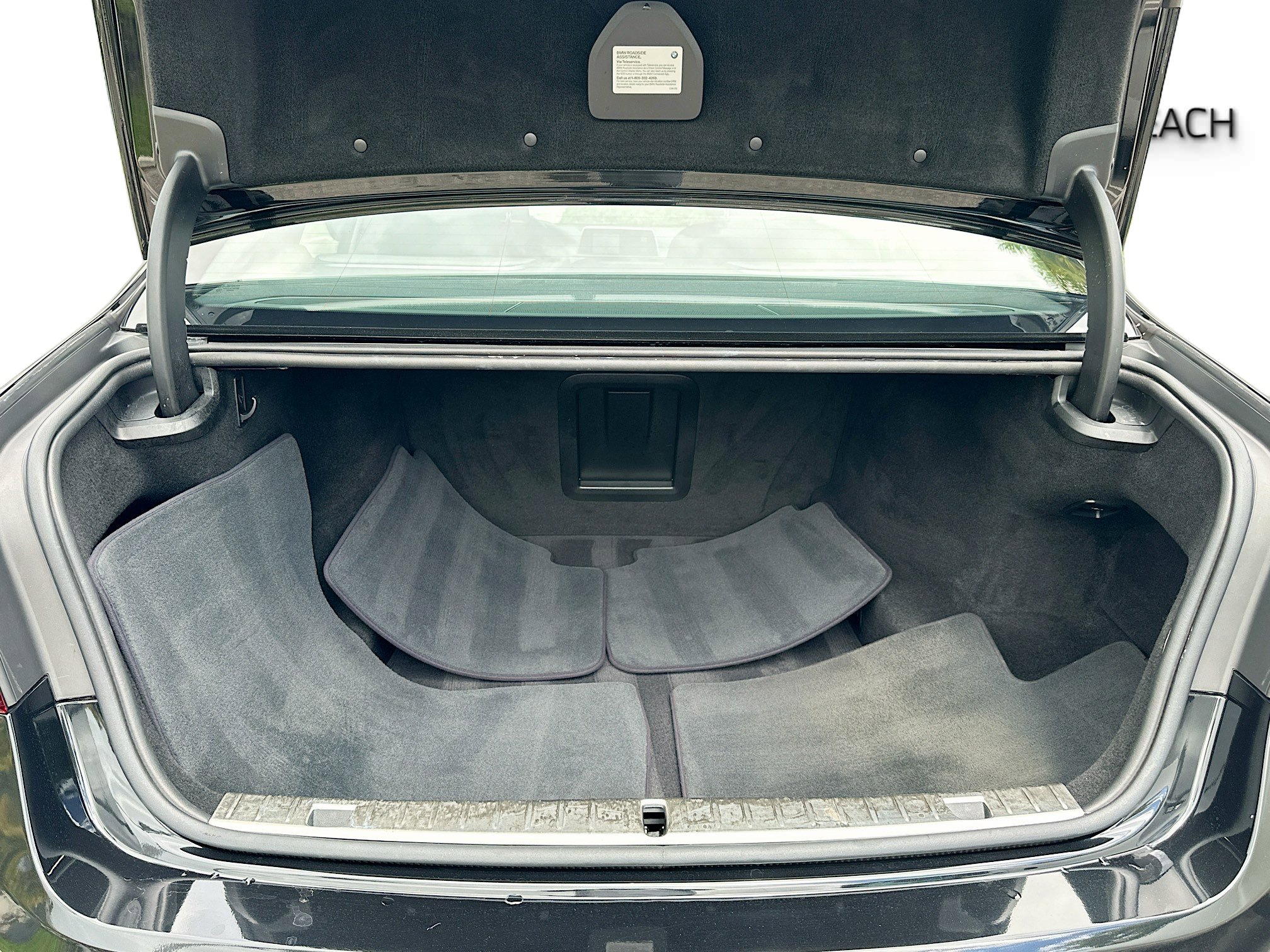 Used 2020 BMW 750i xDrive w/ Executive Package AWD/4WD image 26