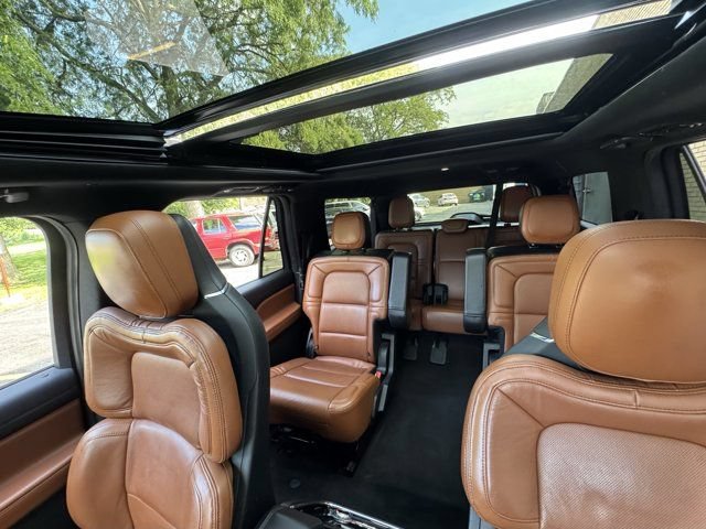 Used 2020 Lincoln Navigator L Reserve w/ Luxury Package AWD/4WD image 44