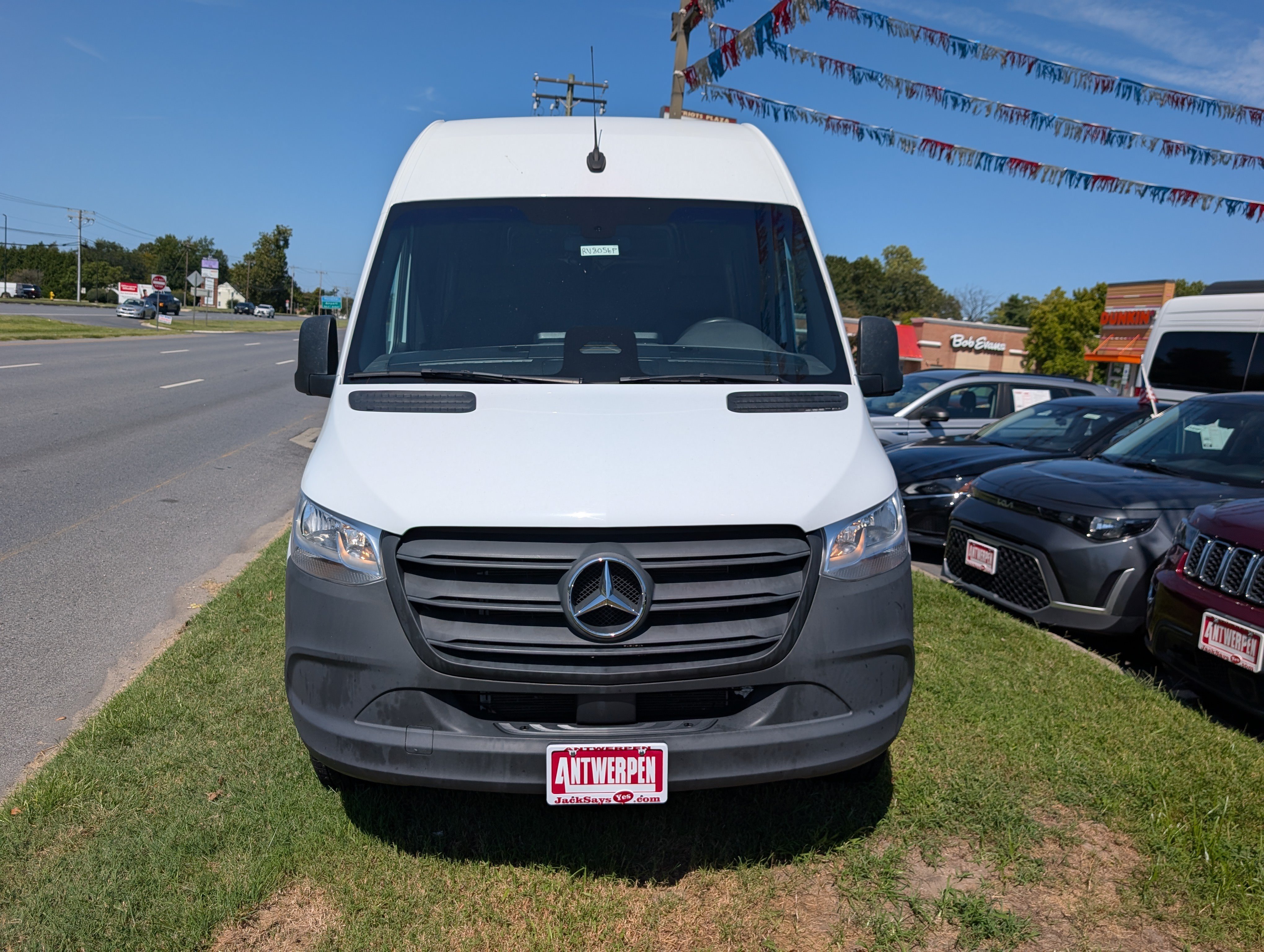 Used 2025 Mercedes-Benz Sprinter 2500 image 8