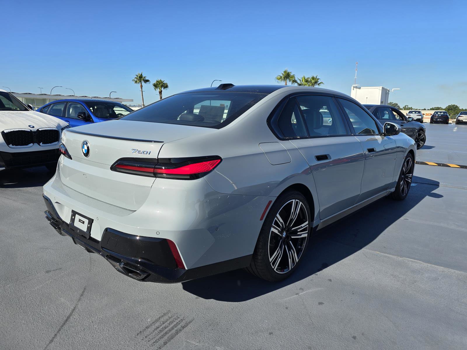 New 2025 BMW 760i xDrive image 2