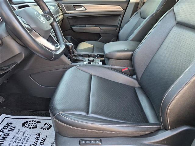 Used 2021 Volkswagen Atlas SEL AWD/4WD image 16